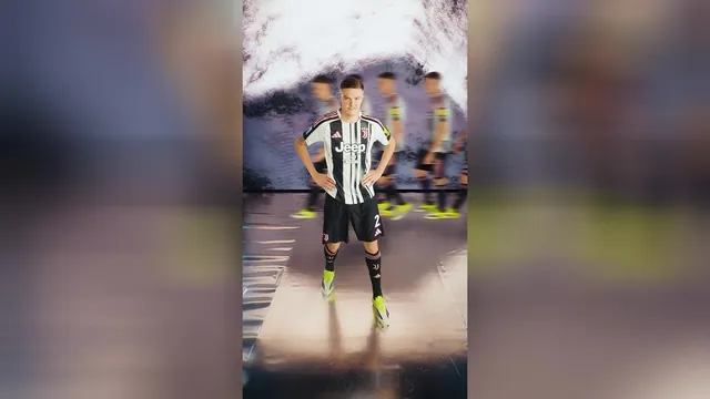 EMIL HOLM is here! 🔥🔥 juventus football shorts