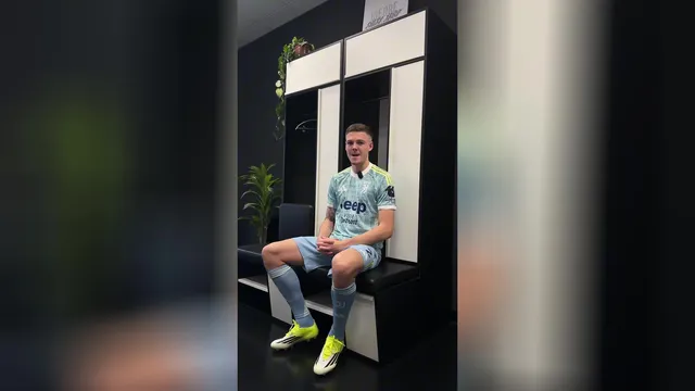 Quickfire with our new signing Emil Holm 🤍🖤 juventus shorts football